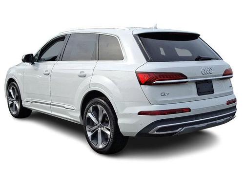 2022 Audi Q7 55 Premium Plus