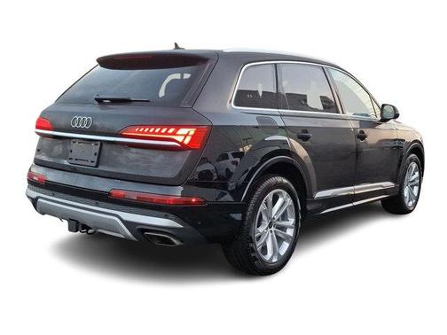 2025 Audi Q7 45 Premium Plus