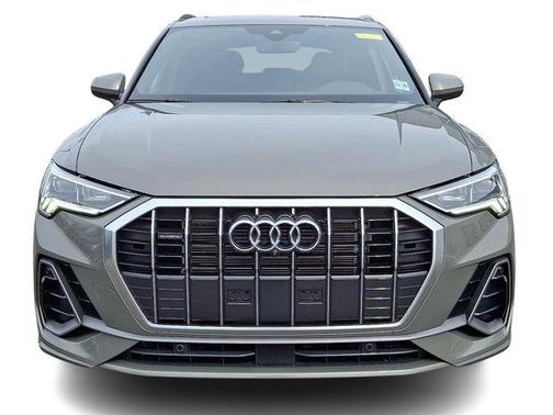 2024 Audi Q3 45 S line Premium