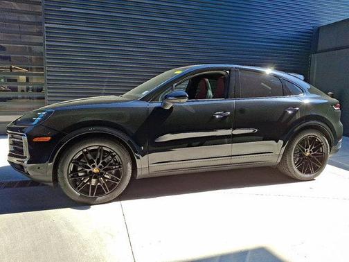 2024 Porsche Cayenne AWD