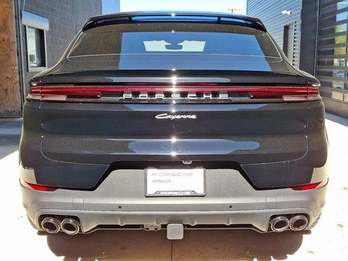 2024 Porsche Cayenne AWD