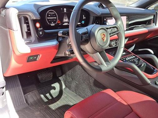 2024 Porsche Cayenne AWD