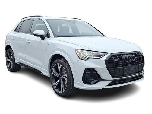 2024 Audi Q3 45 S line Premium