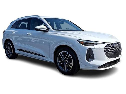 Arkona White 2025 Audi Q5 2.0T quattro Premium