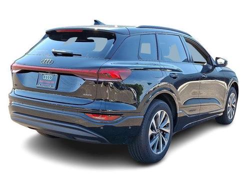 2025 Audi Q6 e-tron Premium