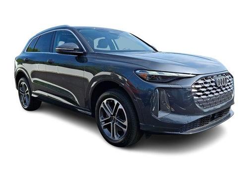 Tambora Gray Metallic 2025 Audi Q5 2.0T quattro Premium