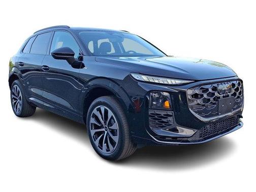 Mythos Black Metallic 2026 Audi Q3 S line