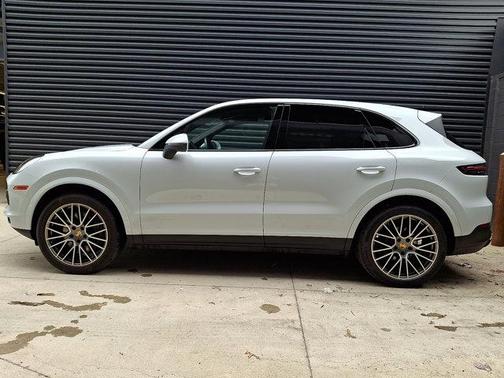 White 2023 Porsche Cayenne Platinum Edition