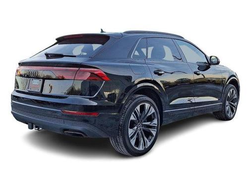 2025 Audi Q8 Premium