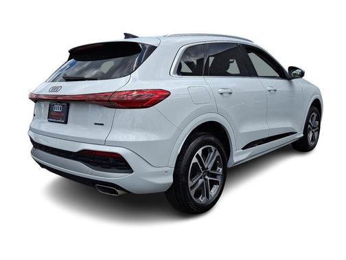Glacier White Metallic 2025 Audi Q5 2.0T quattro Premium
