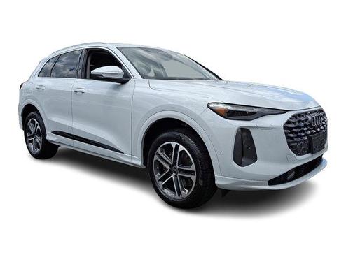 Glacier White Metallic 2025 Audi Q5 2.0T quattro Premium