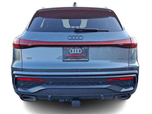 Daytona Gray Metallic 2026 Audi Q5 PLUS
