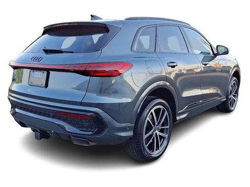 Daytona Gray Metallic 2026 Audi Q5 PLUS
