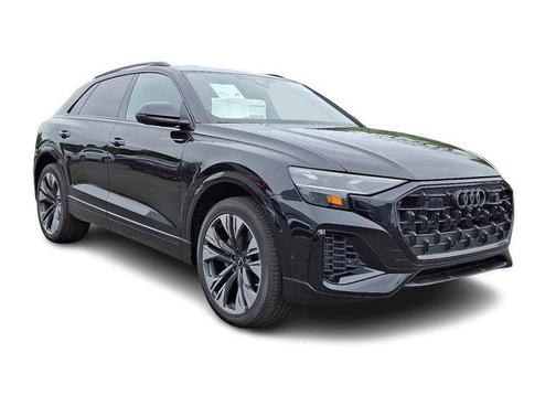 2025 Audi Q8 Premium