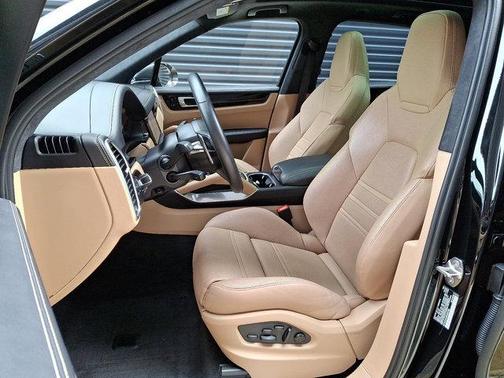 2023 Porsche Cayenne Turbo