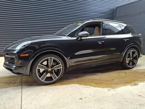 2023 Porsche Cayenne Turbo