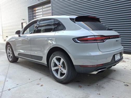 2021 Porsche Macan Base