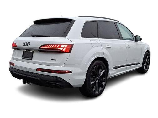 2025 Audi Q7 55 Premium Plus