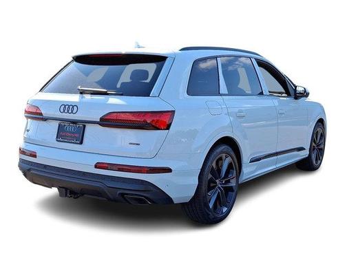 2025 Audi Q7 55 Prestige