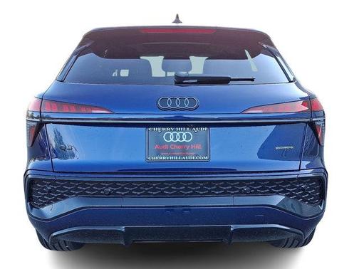 Navarra Blue Metallic 2026 Audi Q3 S line