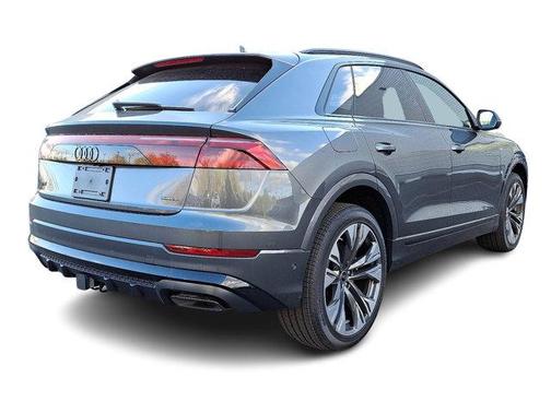 2025 Audi Q8 Premium Plus
