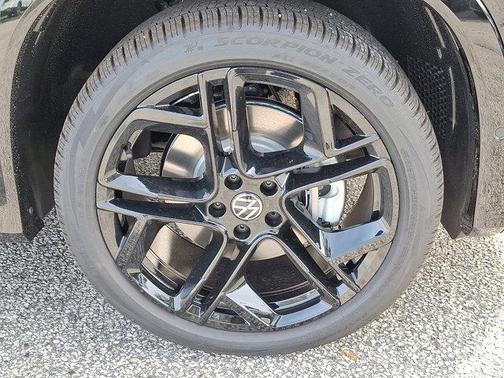 2025 Volkswagen Tiguan 2.0T SE R-Line Black