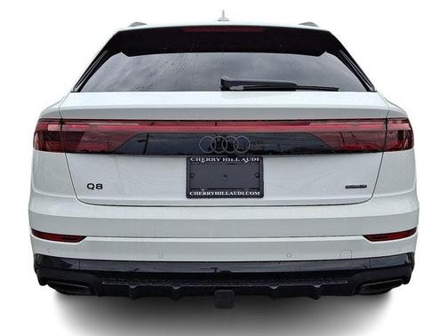 2025 Audi Q8 Premium Plus