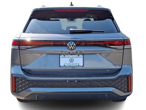 2025 Volkswagen Tiguan 2.0T SE R-Line Black