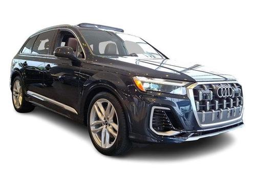 2025 Audi Q7 55 Premium Plus