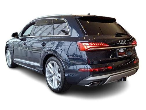 2025 Audi Q7 55 Premium Plus