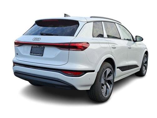 2025 Audi Q6 e-tron Premium