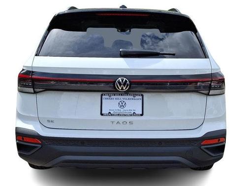 2025 Volkswagen Taos 1.5T SE Black
