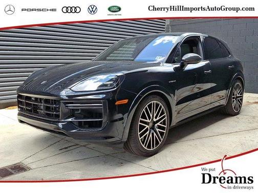 2025 Porsche Cayenne E-Hybrid Turbo