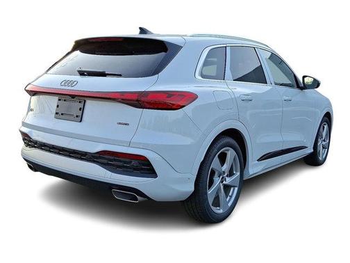 2025 Audi Q5 2.0T quattro Premium
