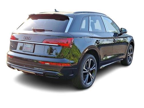 2025 Audi Q5 45 S line quattro Premium