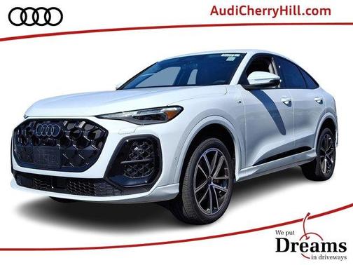 Glacier White Metallic 2026 Audi Q5 Sportback PLUS