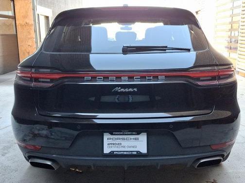 2021 Porsche Macan Base