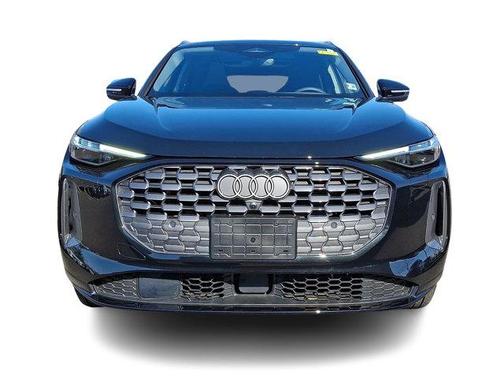 Mythos Black Metallic 2025 Audi Q5 2.0T quattro Premium