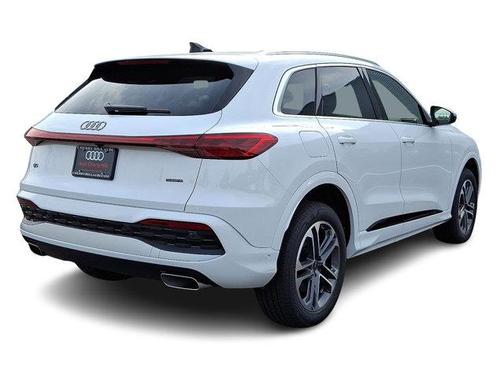 2025 Audi Q5 2.0T quattro Premium