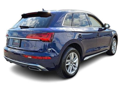 Navarra Blue Metallic 2023 Audi Q5 45 S line quattro Premium