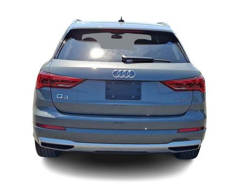 2022 Audi Q3 40 Premium