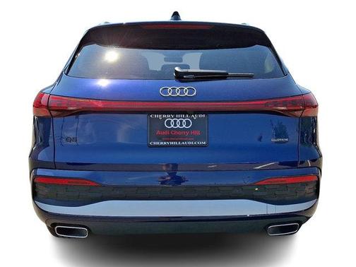 Navarra Blue Metallic 2025 Audi Q5 2.0T quattro Premium