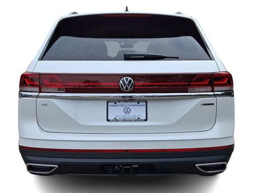 Opal White Pearl 2026 Volkswagen Atlas 2.0T SE W/TECHNOLOGY