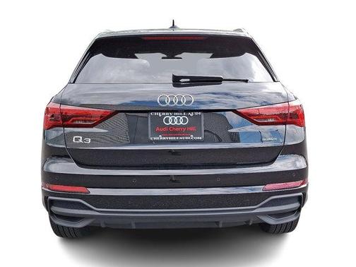 2024 Audi Q3 45 S line Premium