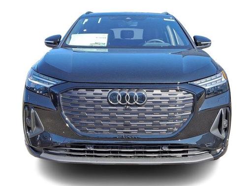 2025 Audi Q4 e-tron 55 quattro Premium