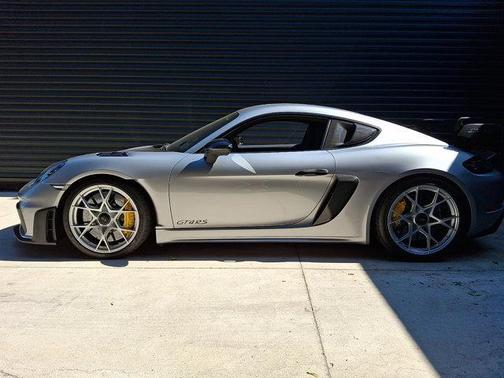 GT Silver Metallic 2024 Porsche 718 Cayman GT4 RS
