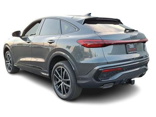 Daytona Gray Metallic 2026 Audi Q5 Sportback PLUS
