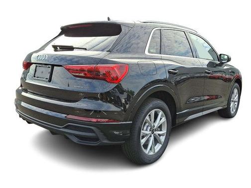 2025 Audi Q3 45 S line Premium
