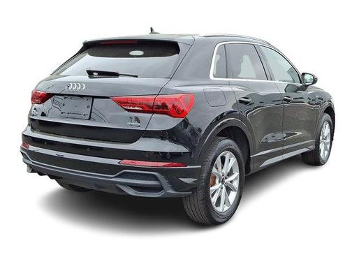 2024 Audi Q3 45 S line Premium