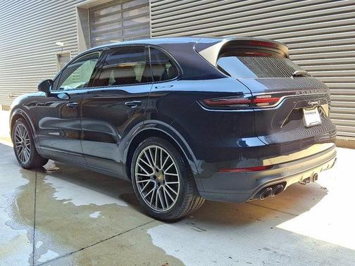 2022 Porsche Cayenne S Platinum Edition